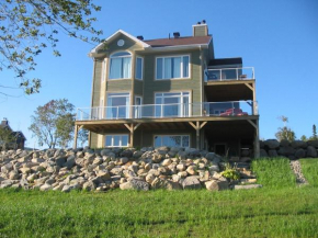 Chalet panoramique : Spa, massif et vue splendide, Petite-Rivière-Saint-François